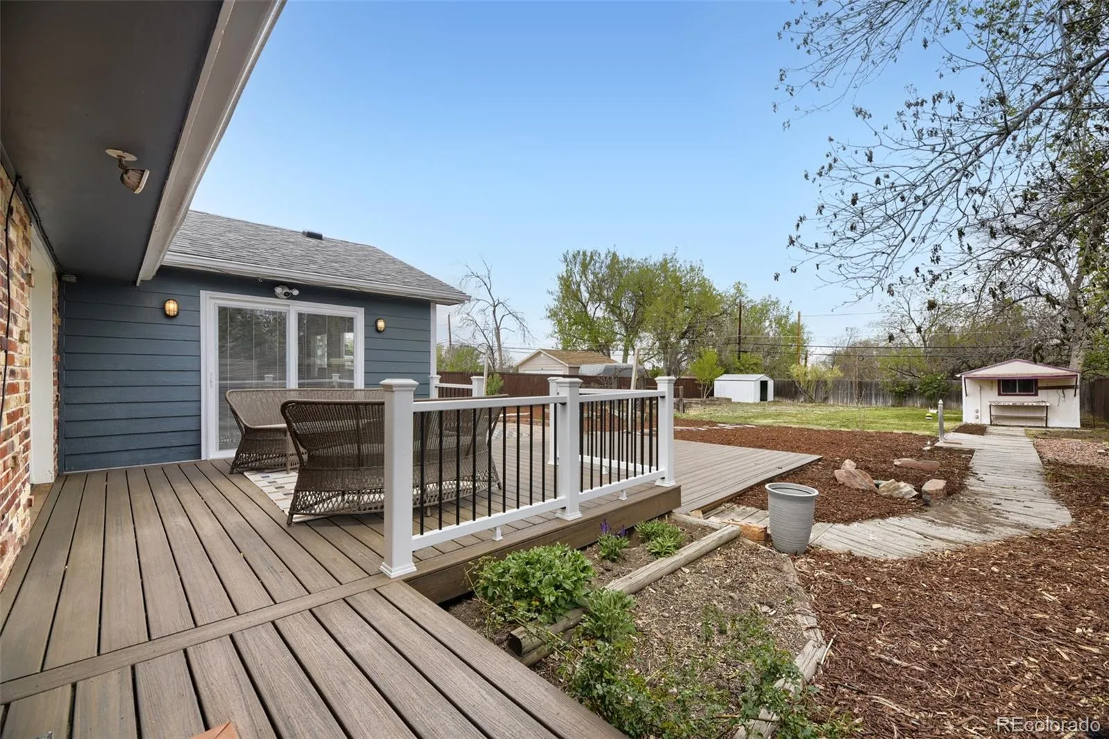 5810 S Julian Street Littleton CO 80123 MLS #REC5628002 05022026200859 1600 32