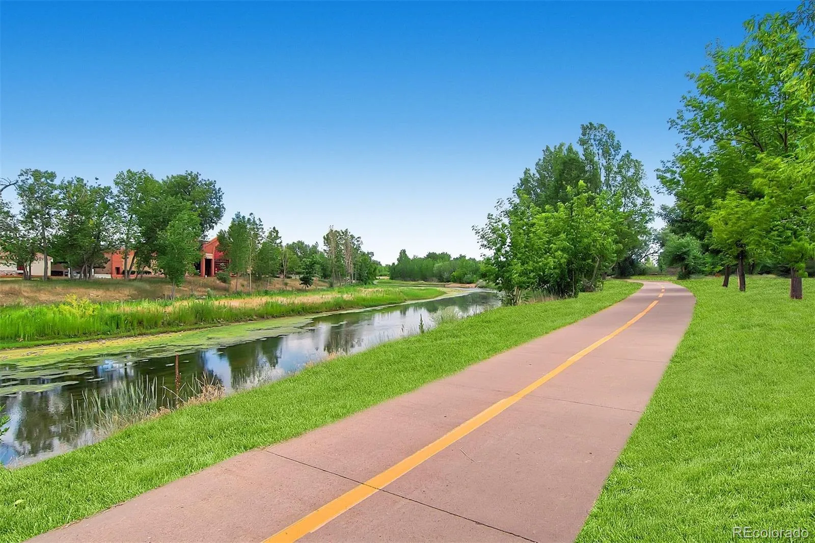 5810 S Julian Street Littleton CO 80123 MLS #REC5628002 05022026200859 1600 38