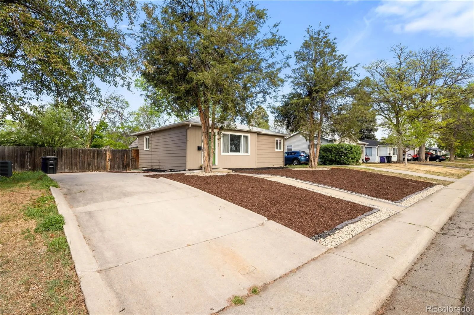 1351 S Patton Court Denver CO 80219 MLS #REC5628482 05182026194902 1600 32