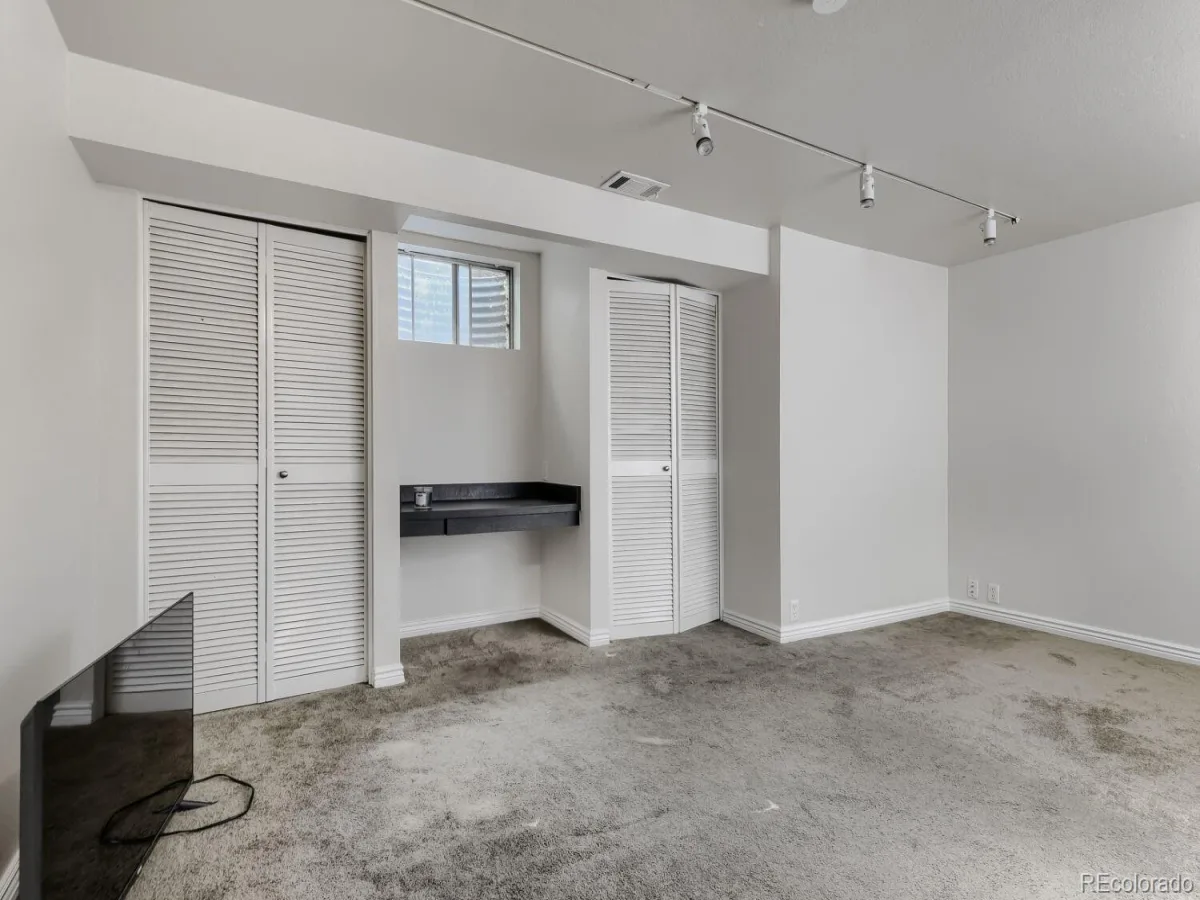 2938 S Parker Court Aurora CO 80014 | MLS #REC5628870 08202026044553 1200 11