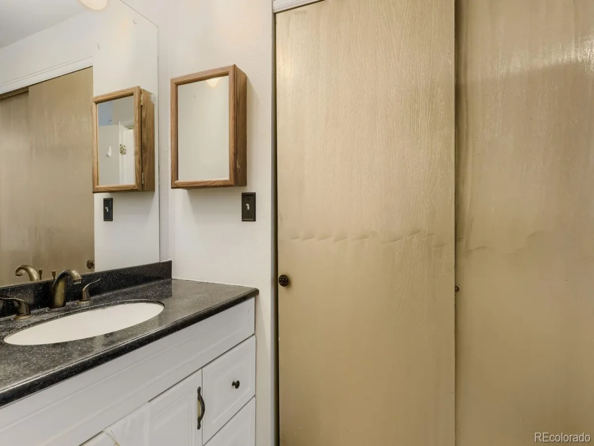 2938 S Parker Court Aurora CO 80014 | MLS #REC5628870 08202026044553 1200 17