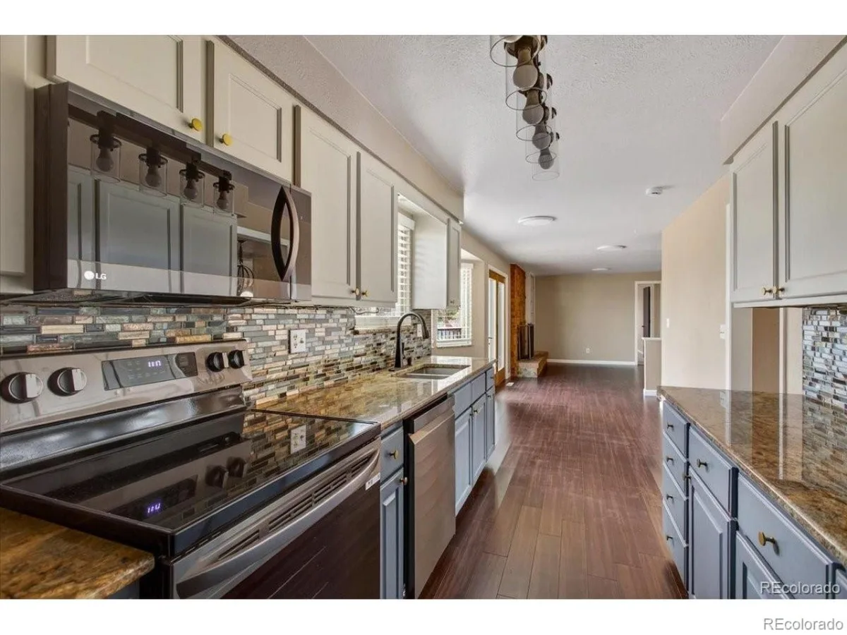 496 Eldridge Court Golden CO 80401 | MLS #REC5628955 07222026182600 1200 8