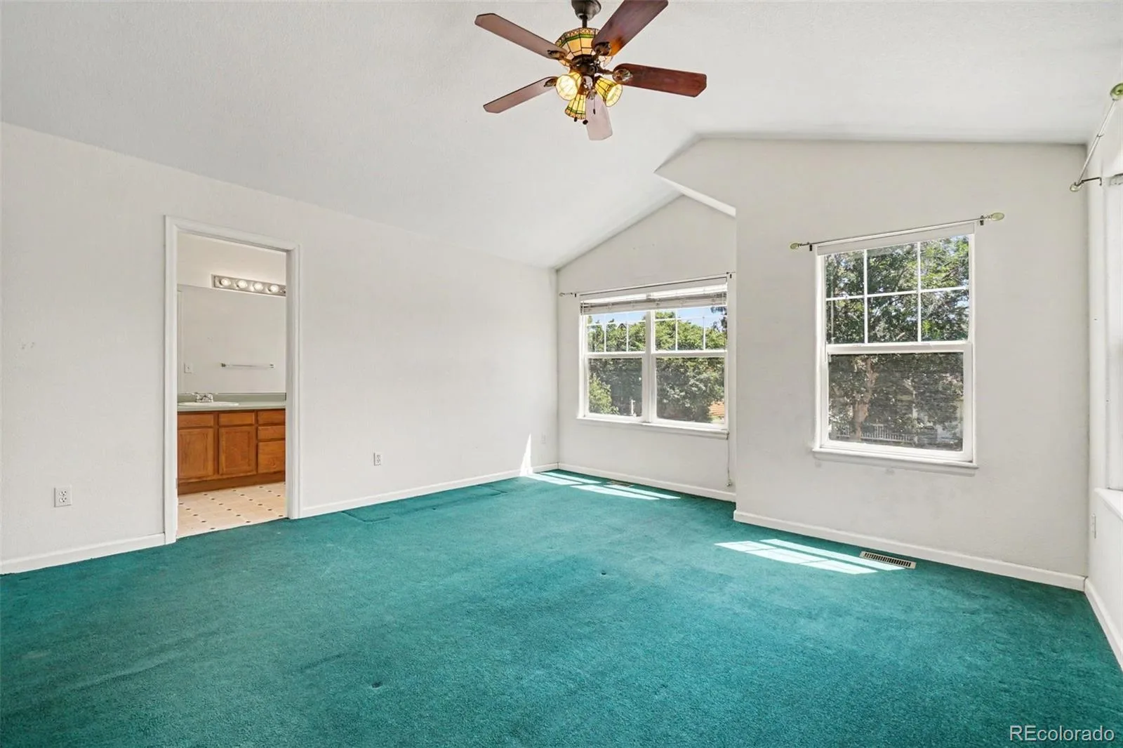 305 Maggie Street Longmont CO 80501 | MLS #REC5630292 07012026183550 1600 24