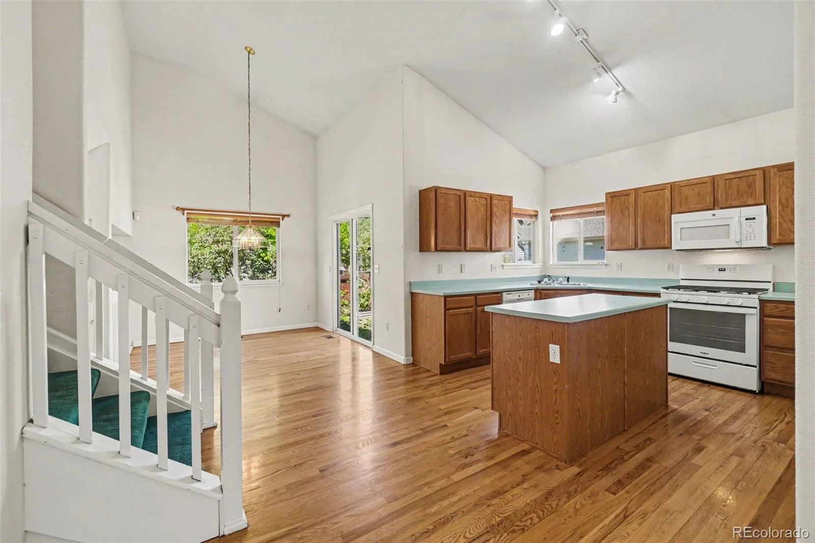 305 Maggie Street Longmont CO 80501 | MLS #REC5630292 07012026183550 1600 8