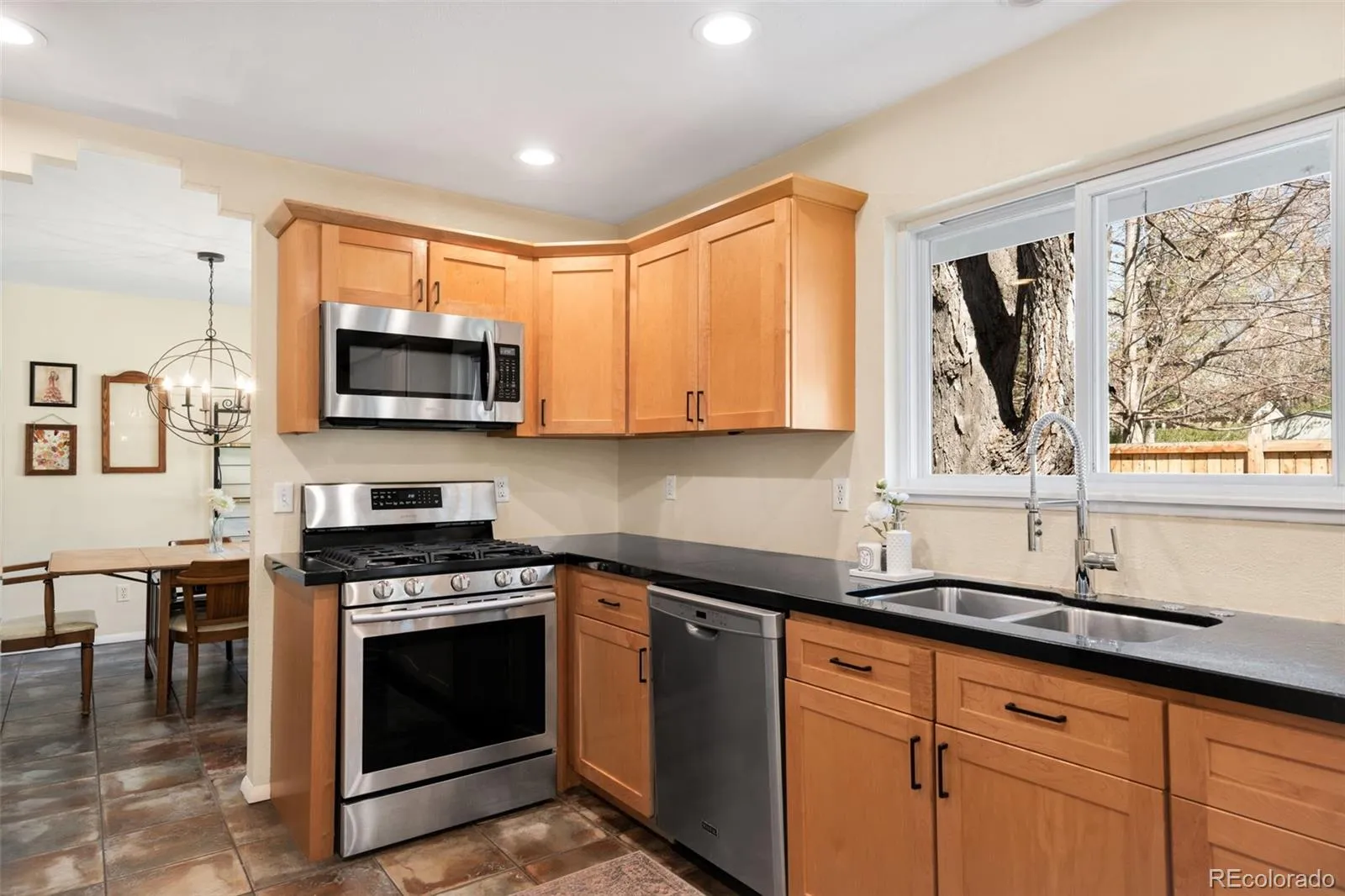 04172026163007 1600 11