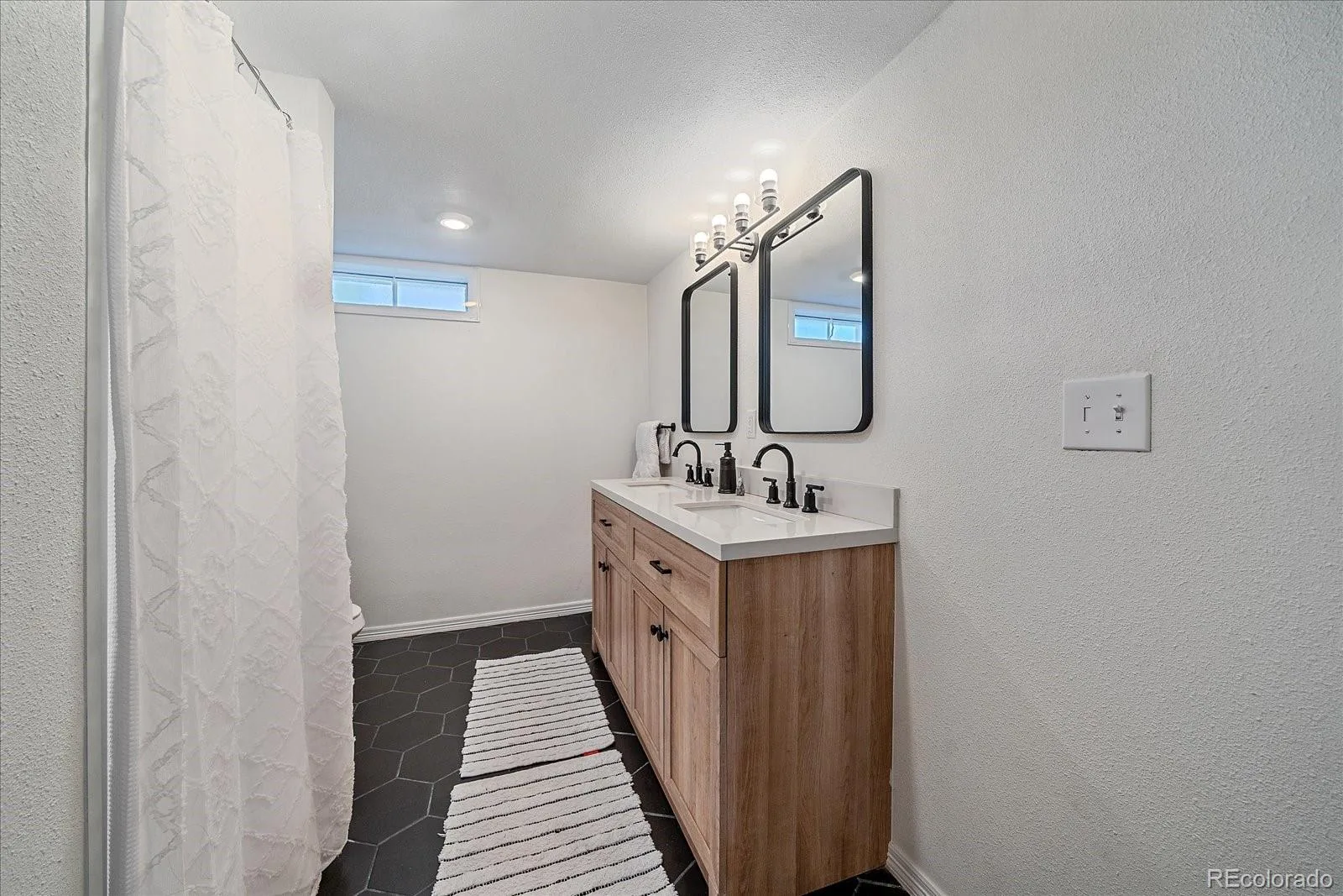 351 S Wolff Street Denver CO 80219 | MLS #REC5633779 09242026041652 1600 21