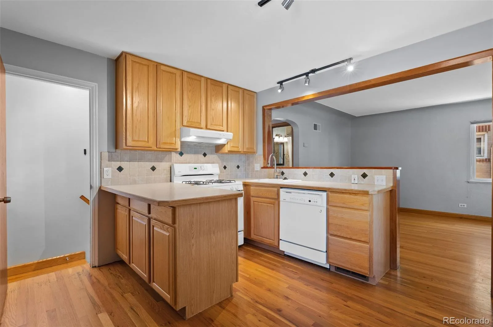4840 W 30th Avenue Denver CO 80212 | MLS #REC5633943 08232026235613 1600 7