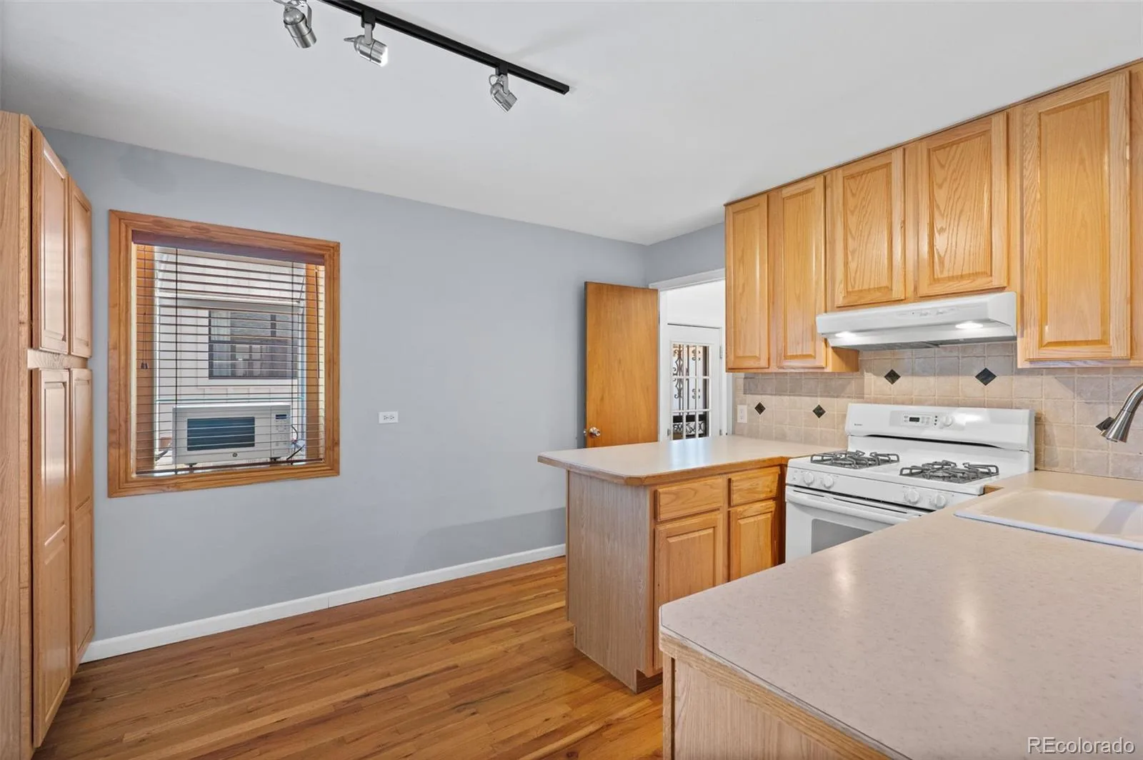 4840 W 30th Avenue Denver CO 80212 | MLS #REC5633943 08232026235613 1600 9