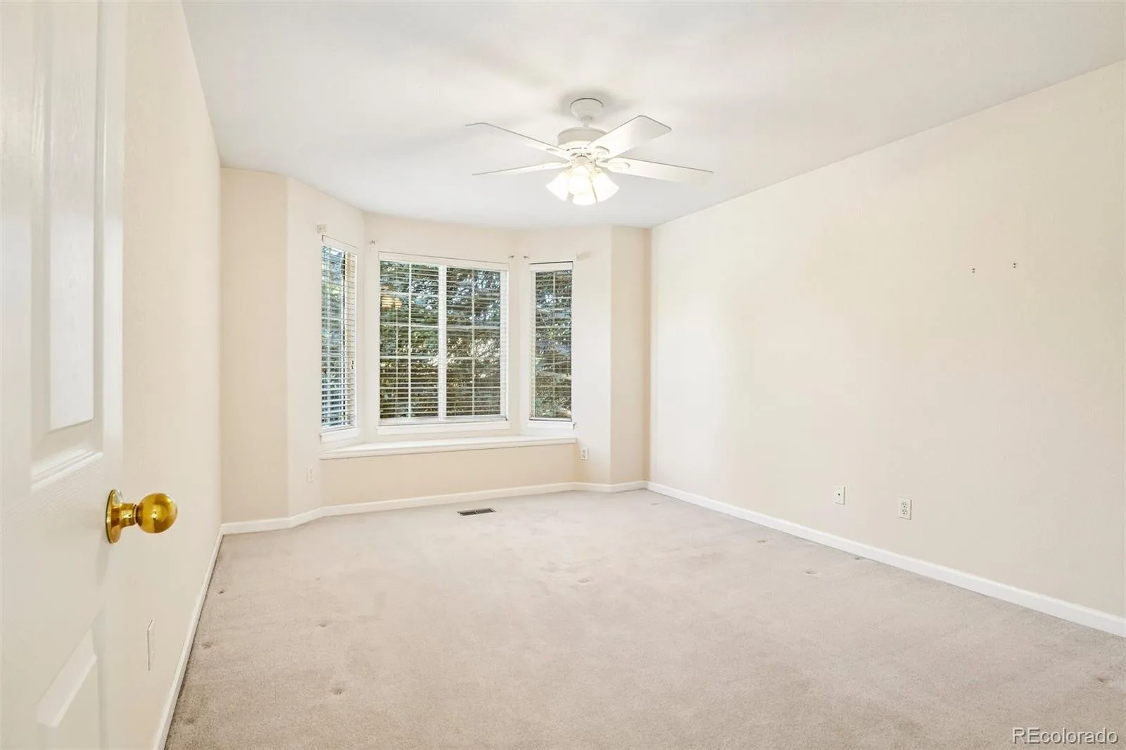 15732 W 72nd Circle Arvada CO 80007 MLS #REC5634083 06232026162139 1600 28