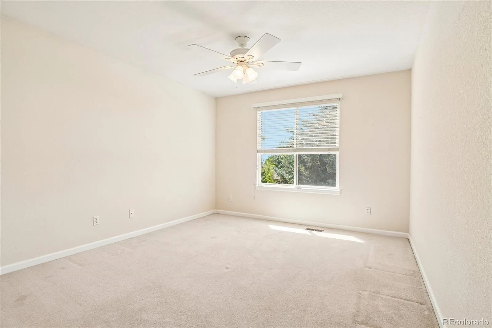 15732 W 72nd Circle Arvada CO 80007 MLS #REC5634083 06232026162139 1600 32