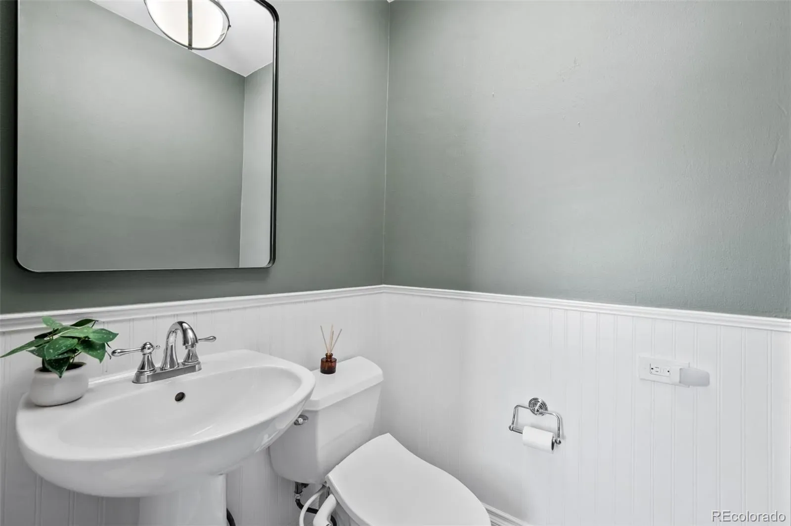 03202026022219 1600 11