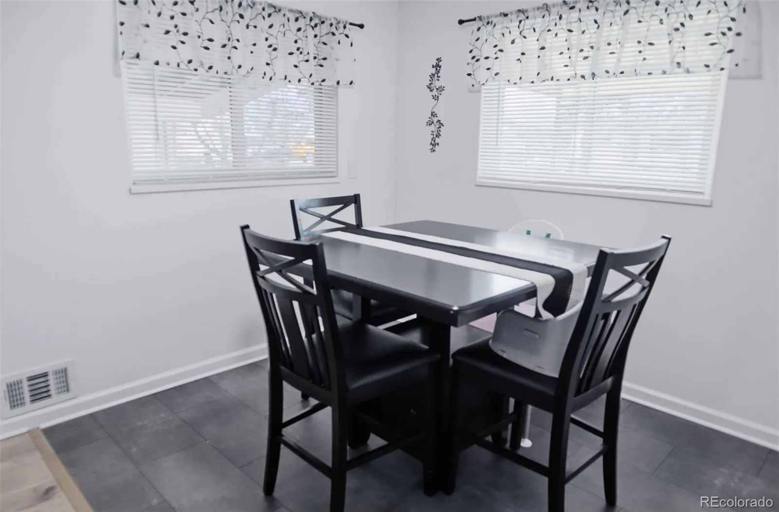 04092026010720 1600 8