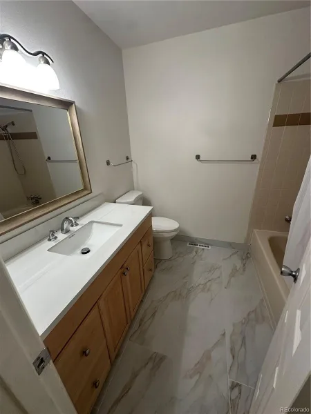 788 S Grape Denver CO 80246 MLS #REC5639433 06082026235103 800 10