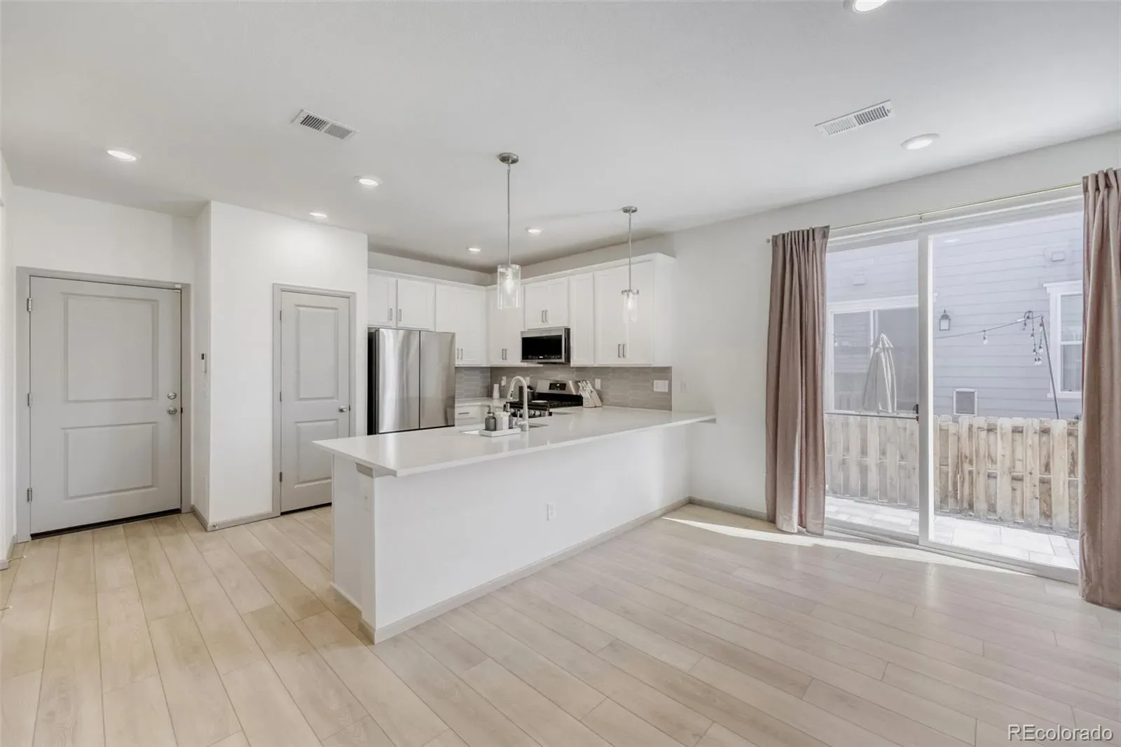 13487 E 110th Drive Commerce City CO 80022 | MLS #REC5640924 03182026221800 1600 6
