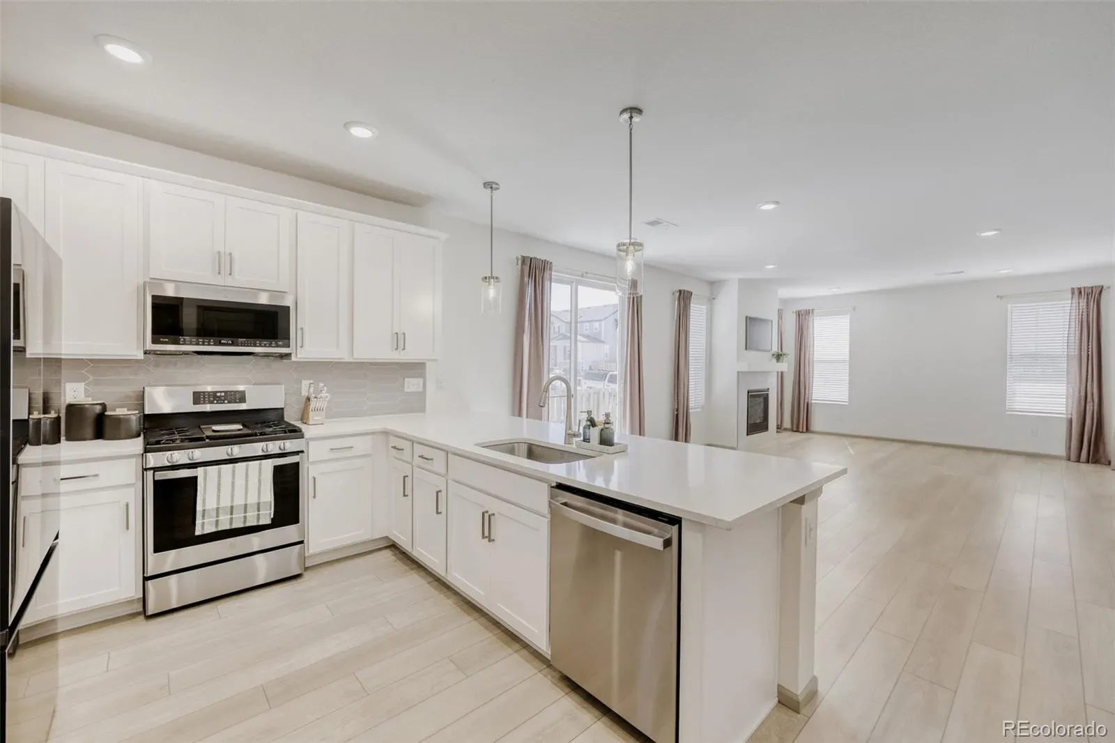 13487 E 110th Drive Commerce City CO 80022 | MLS #REC5640924 03182026221800 1600 7