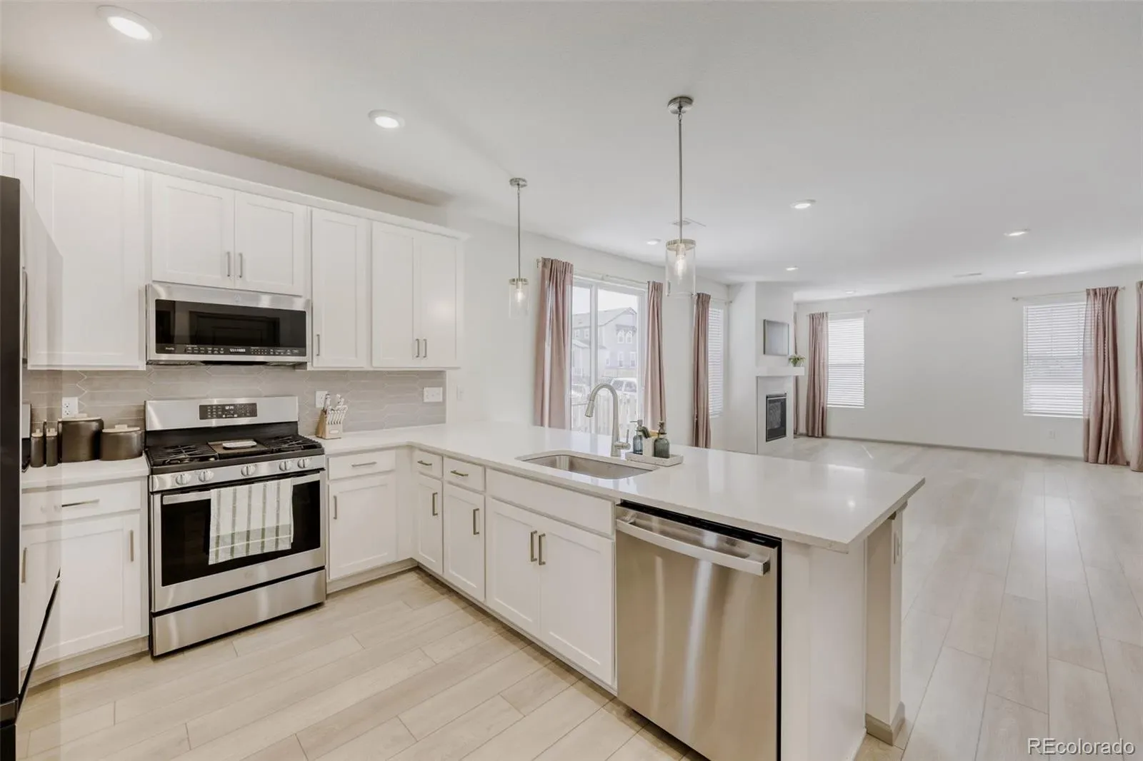13487 E 110th Drive Commerce City CO 80022 | MLS #REC5640924 03182026221800 1600 9