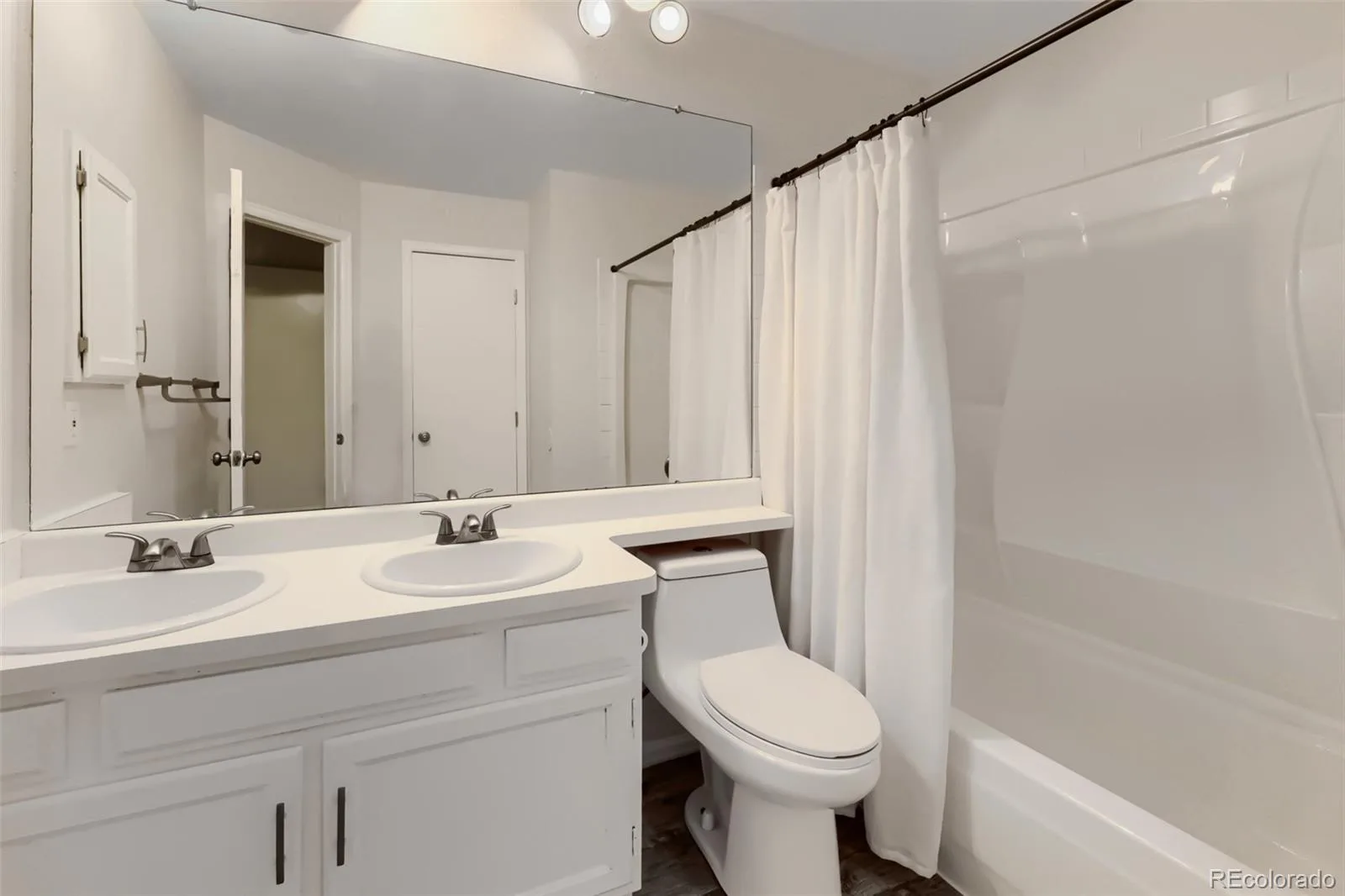 1811 S Quebec Way #205 Denver CO 80231 MLS #REC5641679 06112026204252 1600 13
