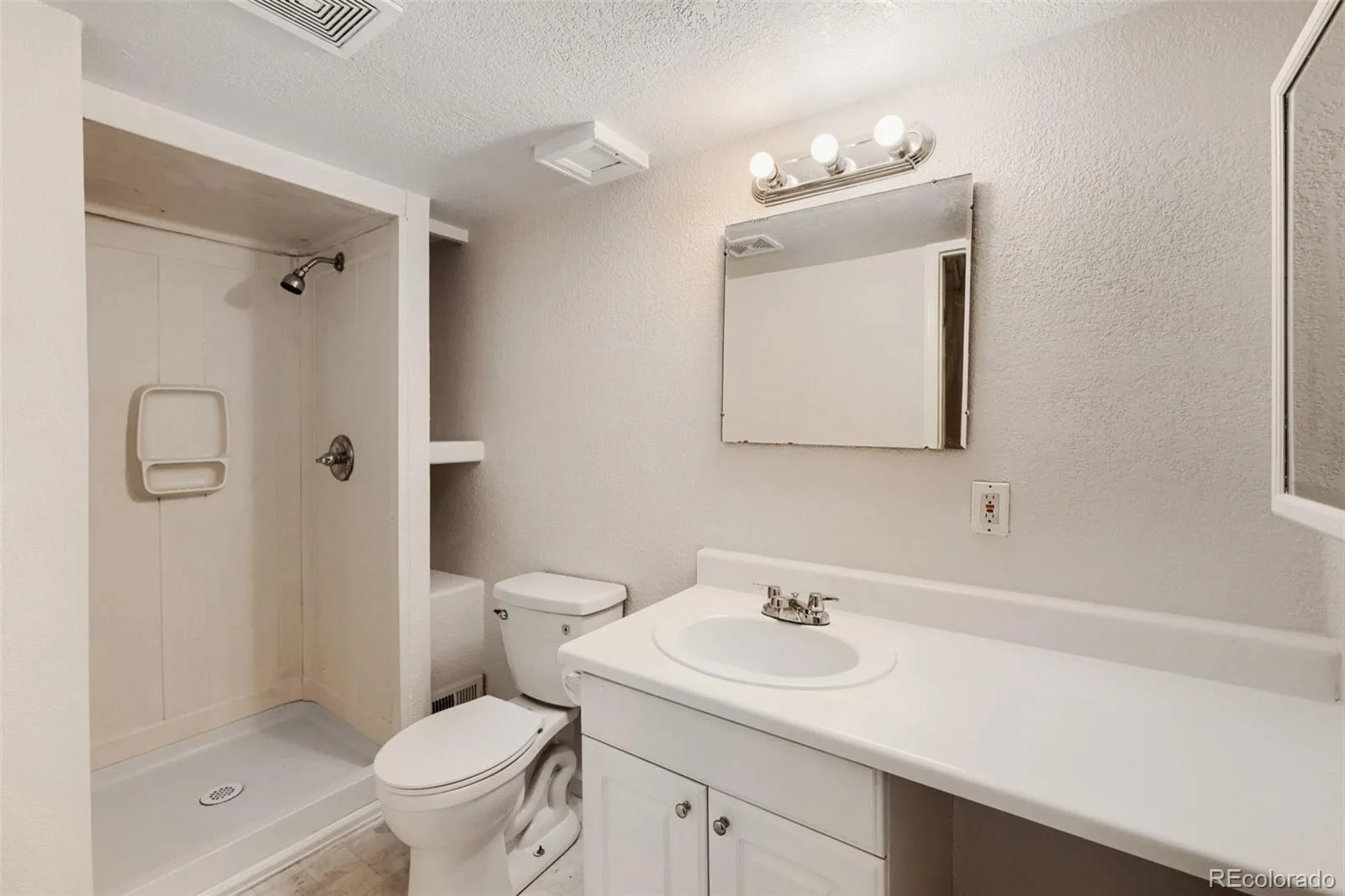 1811 S Quebec Way #205 Denver CO 80231 MLS #REC5641679 06112026204252 1600 17