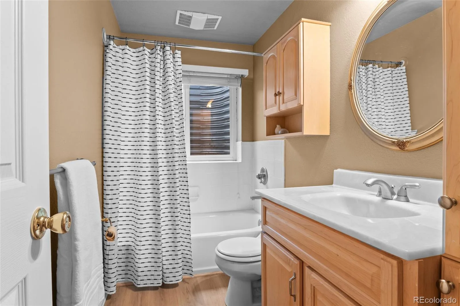 11442 W Parkhill Drive Littleton CO 80127 | MLS #REC5642476 08192026005815 1600 24