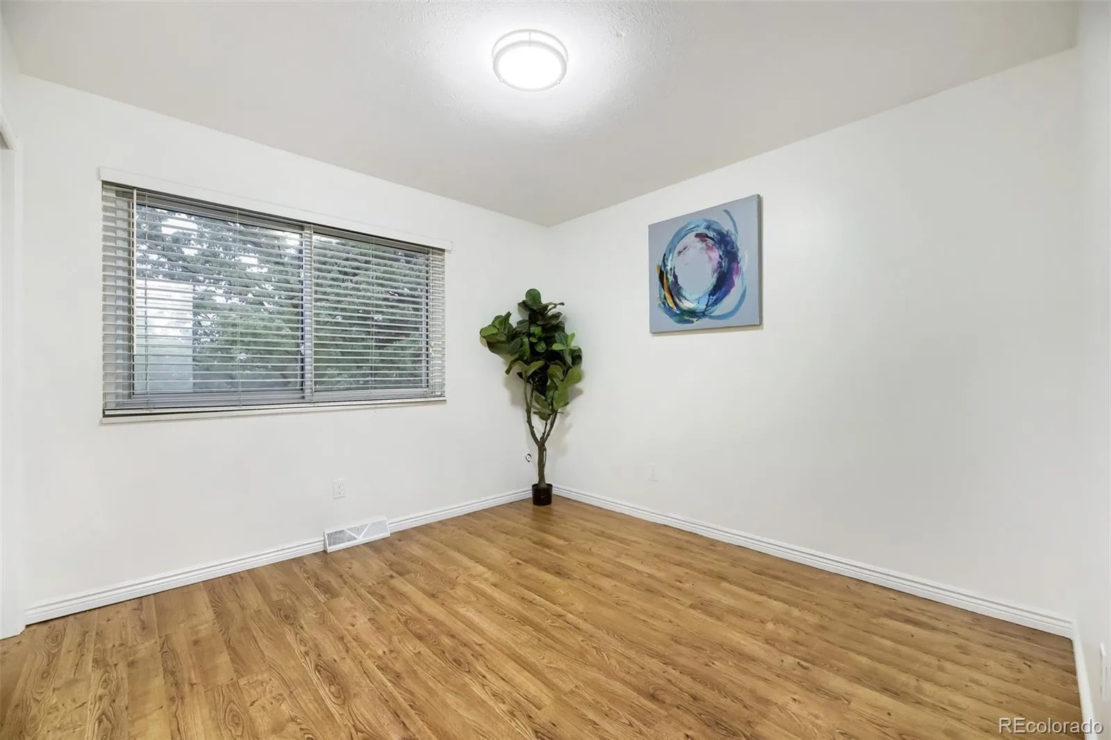 7533 W Ottawa Place Littleton CO 80128 | MLS #REC5646564 08162026233949 1600 14