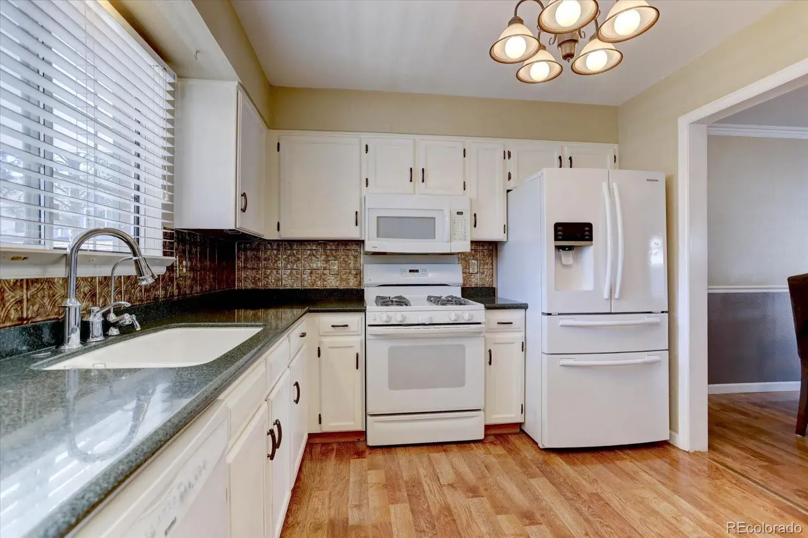 9956 W Progress Place Littleton CO 80123 | MLS #REC5646810 03052026165659 1600 4