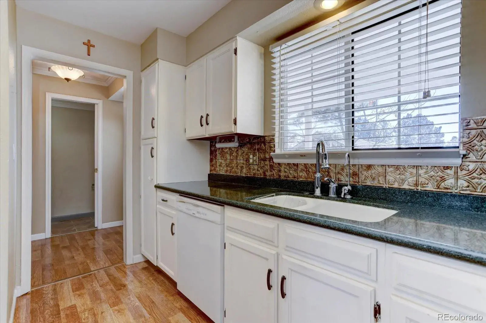 9956 W Progress Place Littleton CO 80123 | MLS #REC5646810 03052026165659 1600 5