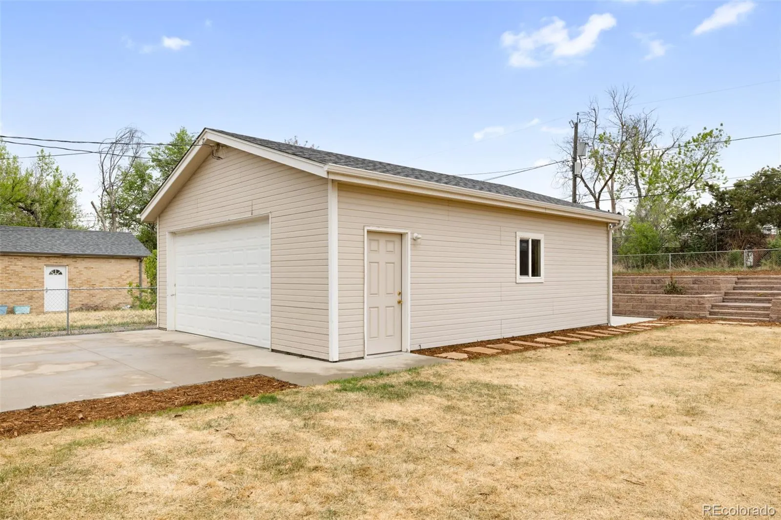 04172026205900 1600 29