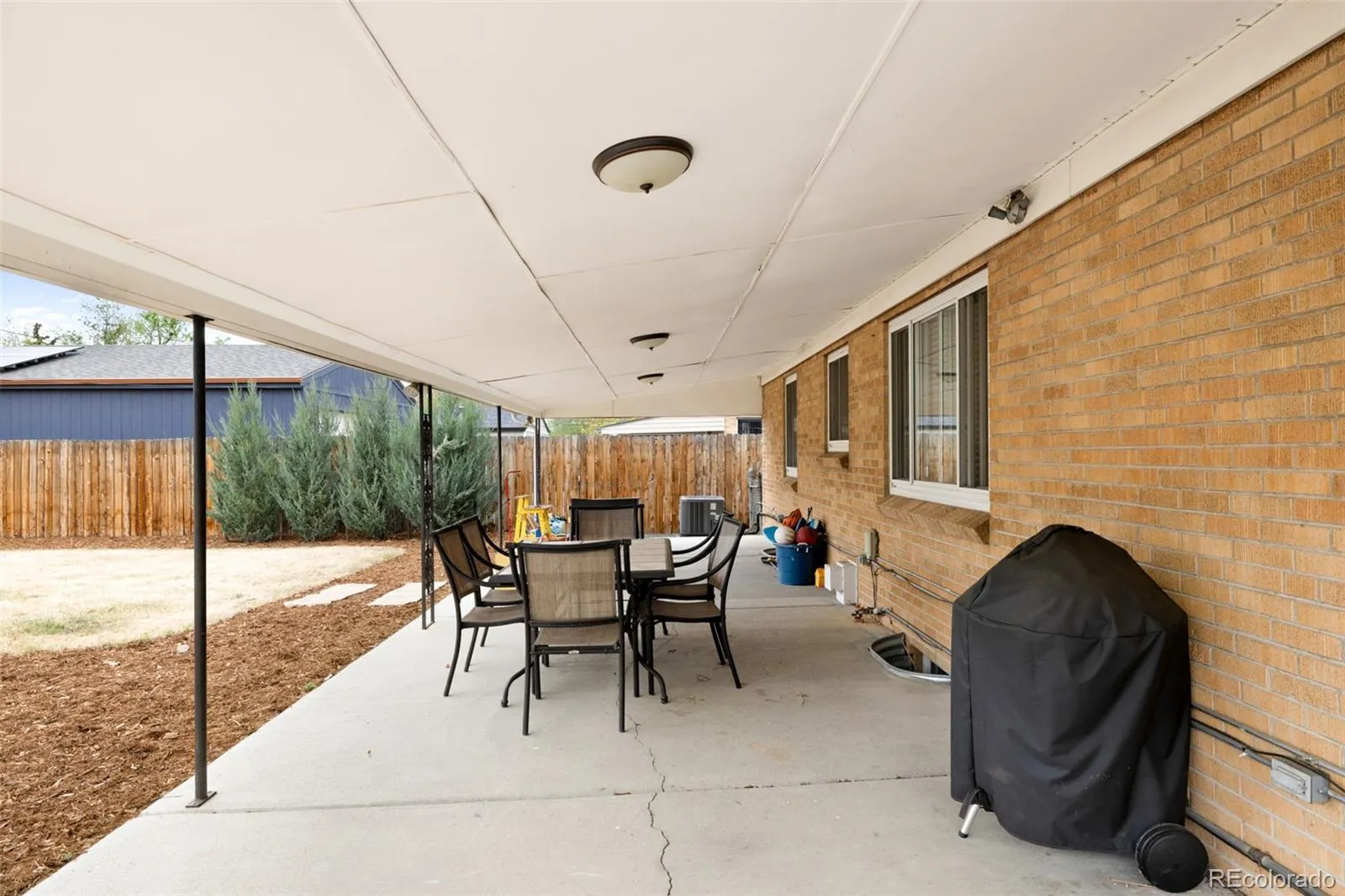 04172026205900 1600 33