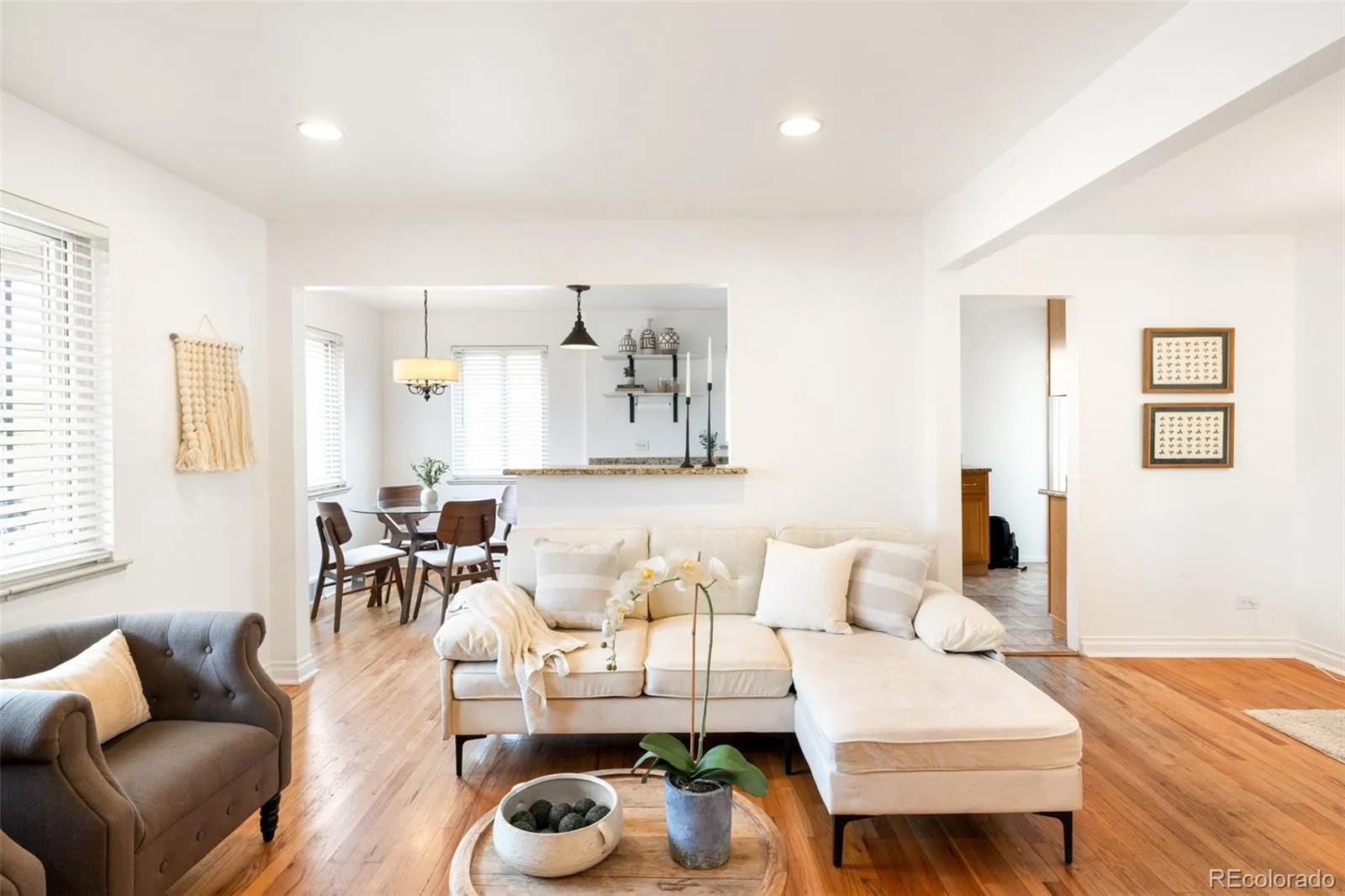 04172026205900 1600 4