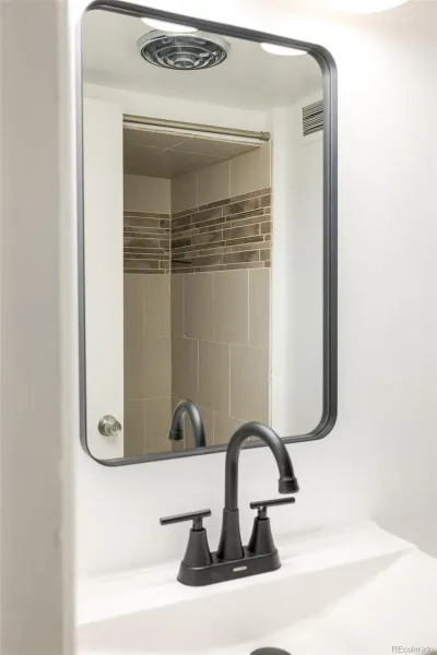 04172026205900 800 22