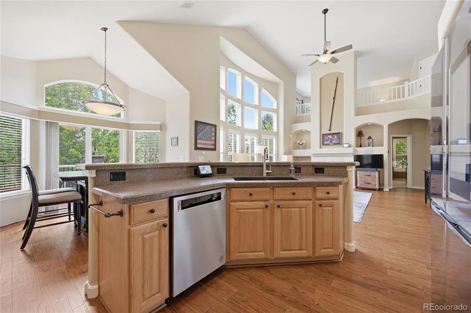 8502 S Miller Court Littleton CO 80127 MLS #REC5659263 05052026045857 1600 19