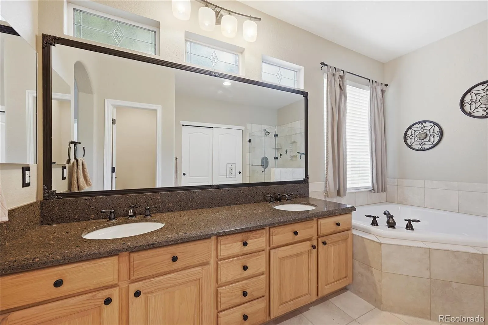 8502 S Miller Court Littleton CO 80127 MLS #REC5659263 05052026045857 1600 27