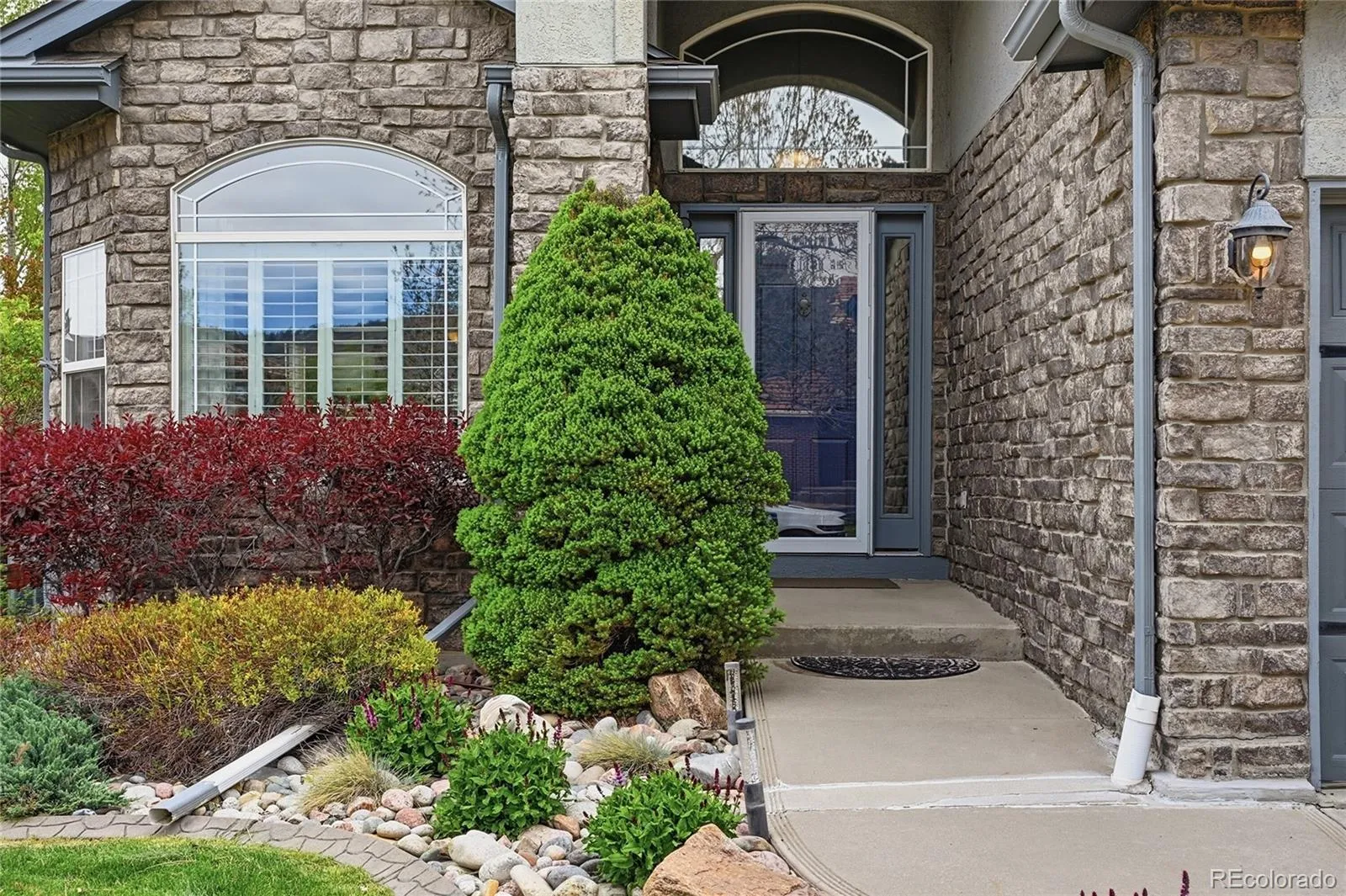 8502 S Miller Court Littleton CO 80127 MLS #REC5659263 05052026045857 1600 3