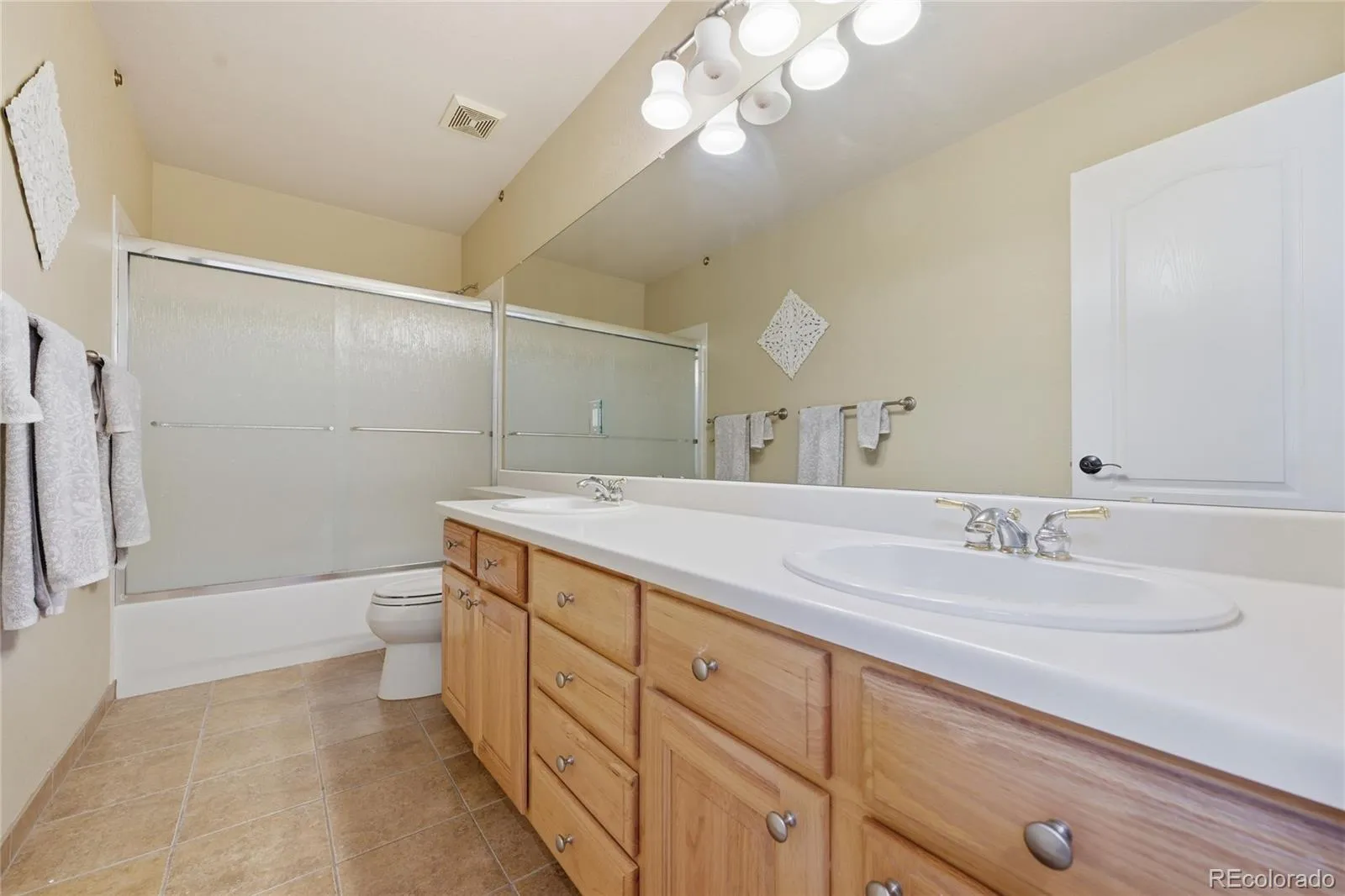 8502 S Miller Court Littleton CO 80127 MLS #REC5659263 05052026045857 1600 40