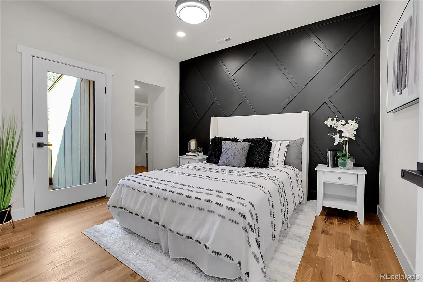 11042025173510 1600 10