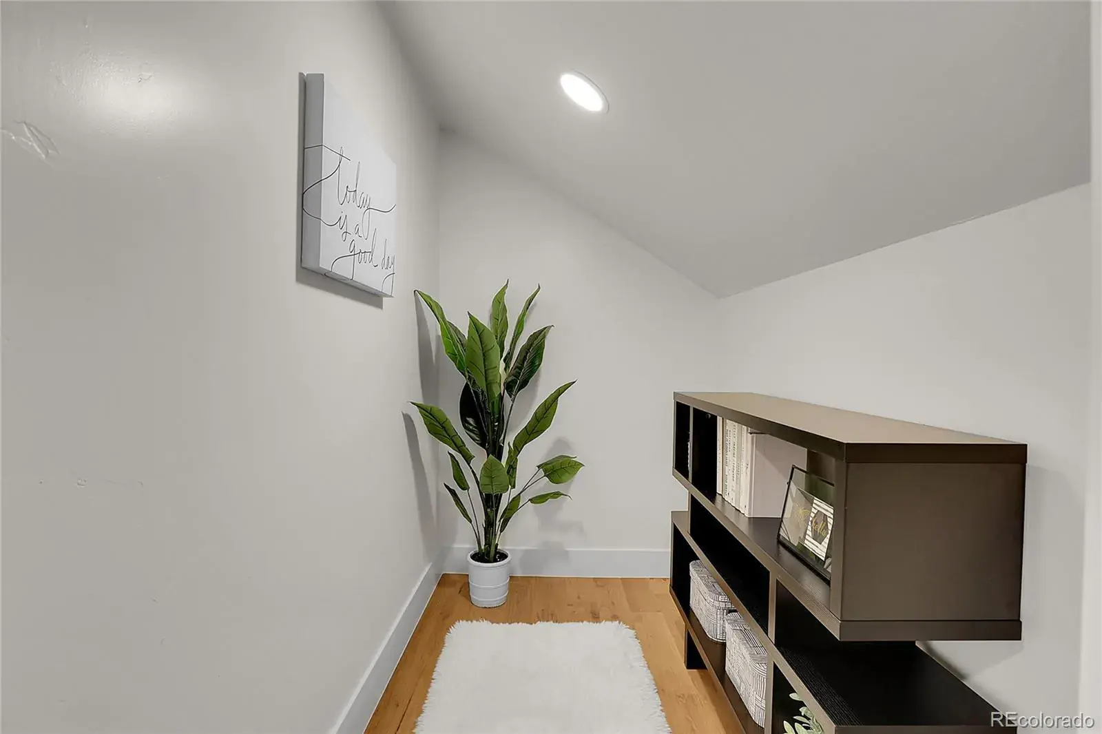 11042025173510 1600 18