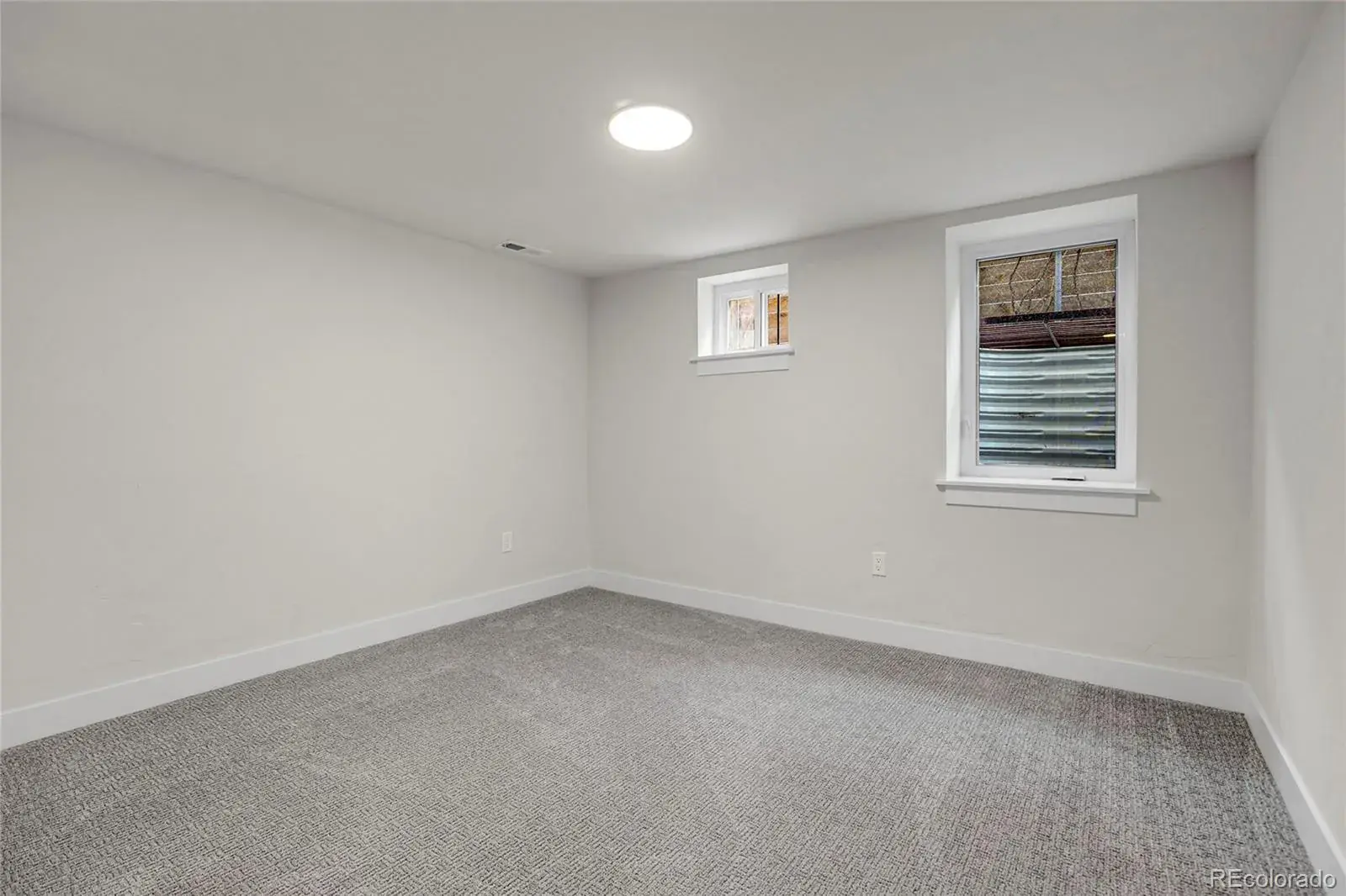 11042025173510 1600 24