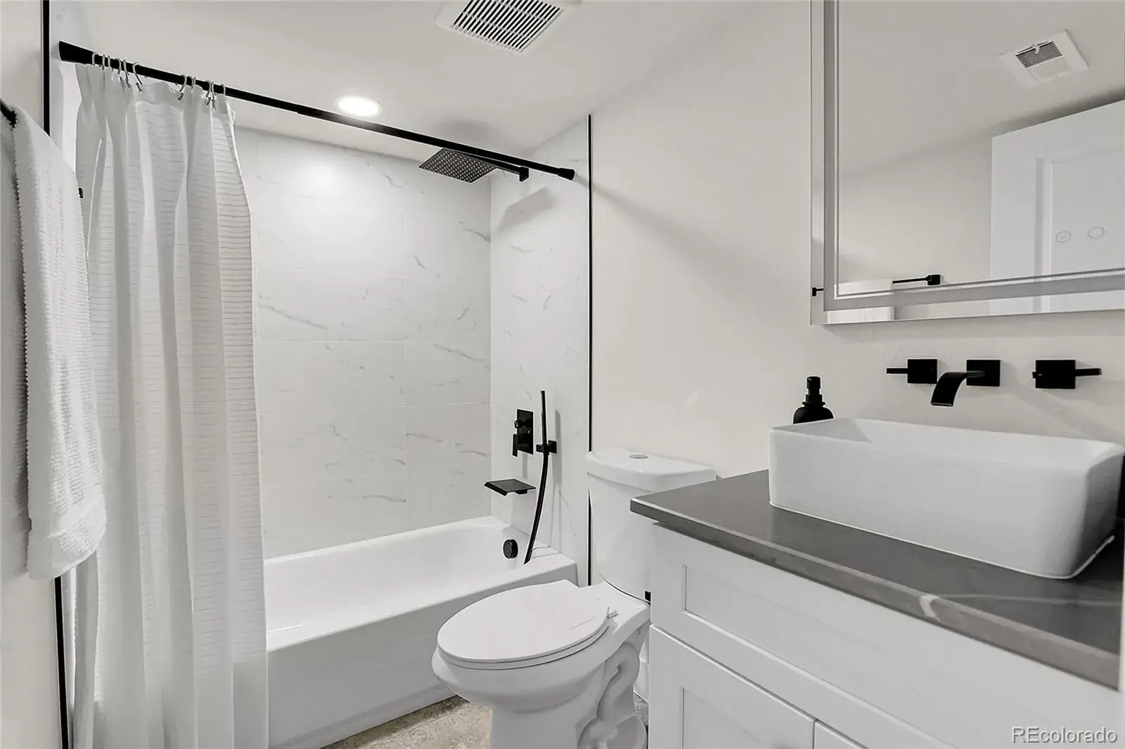 11042025173510 1600 27