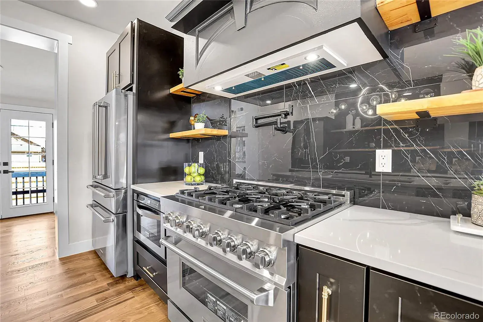 11042025173510 1600 7