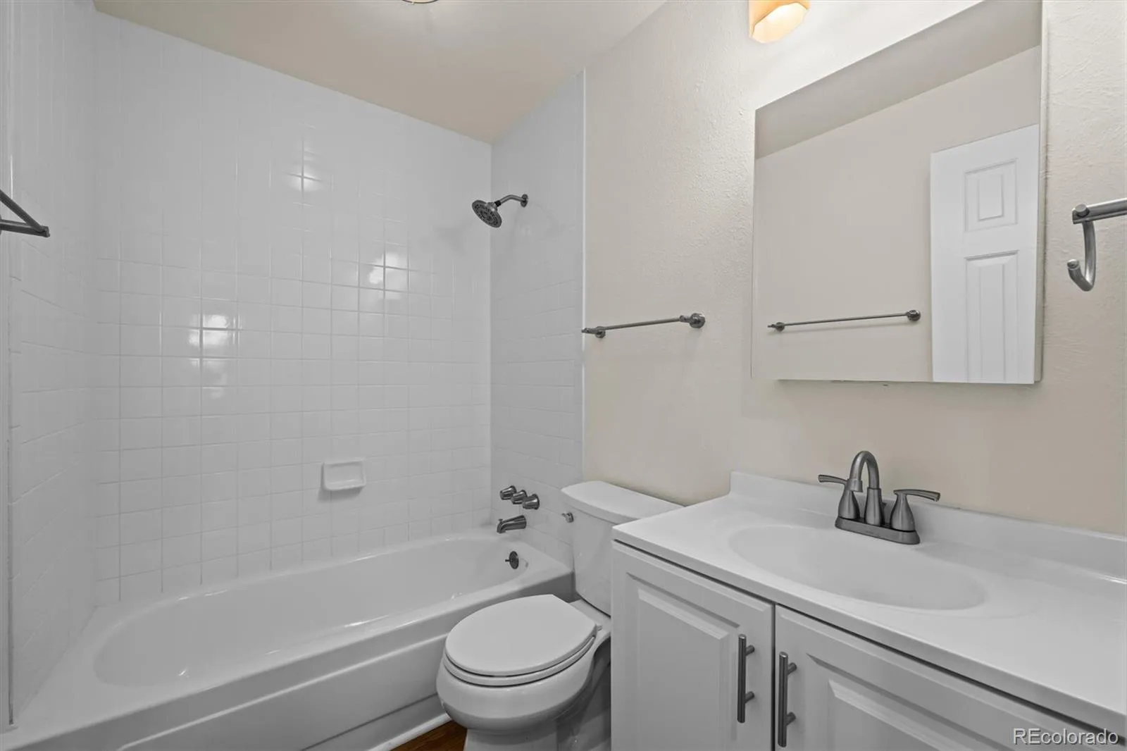 1843 S Pierson Court Lakewood CO 80232 MLS #REC5659689 06082026234513 1600 19