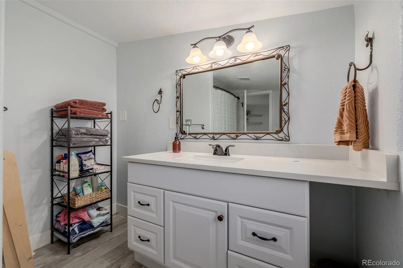 04082026152349 1600 16