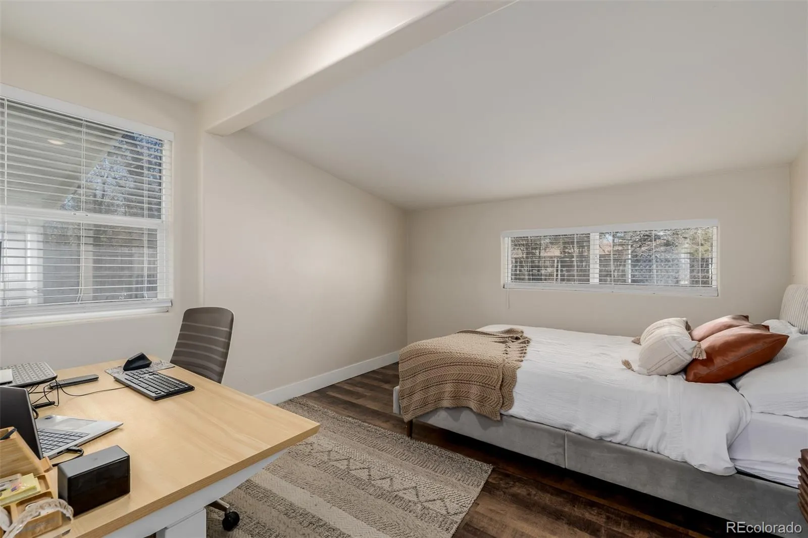 04082026152349 1600 19