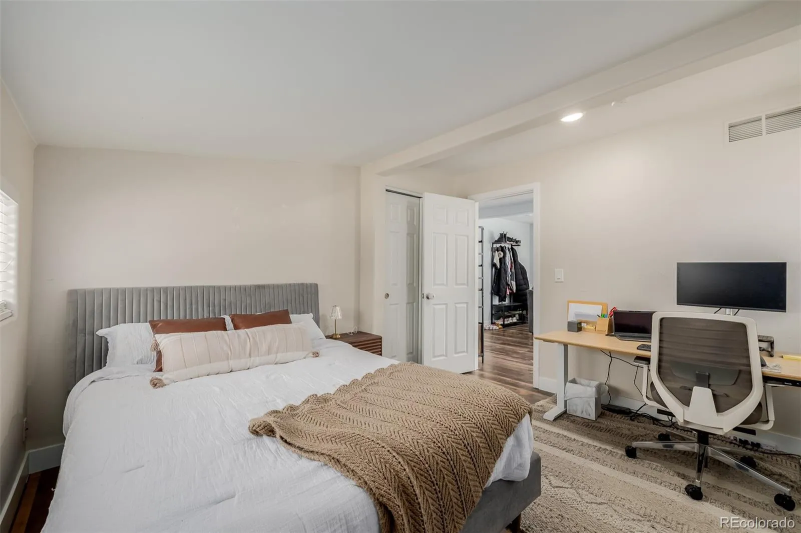 04082026152349 1600 20