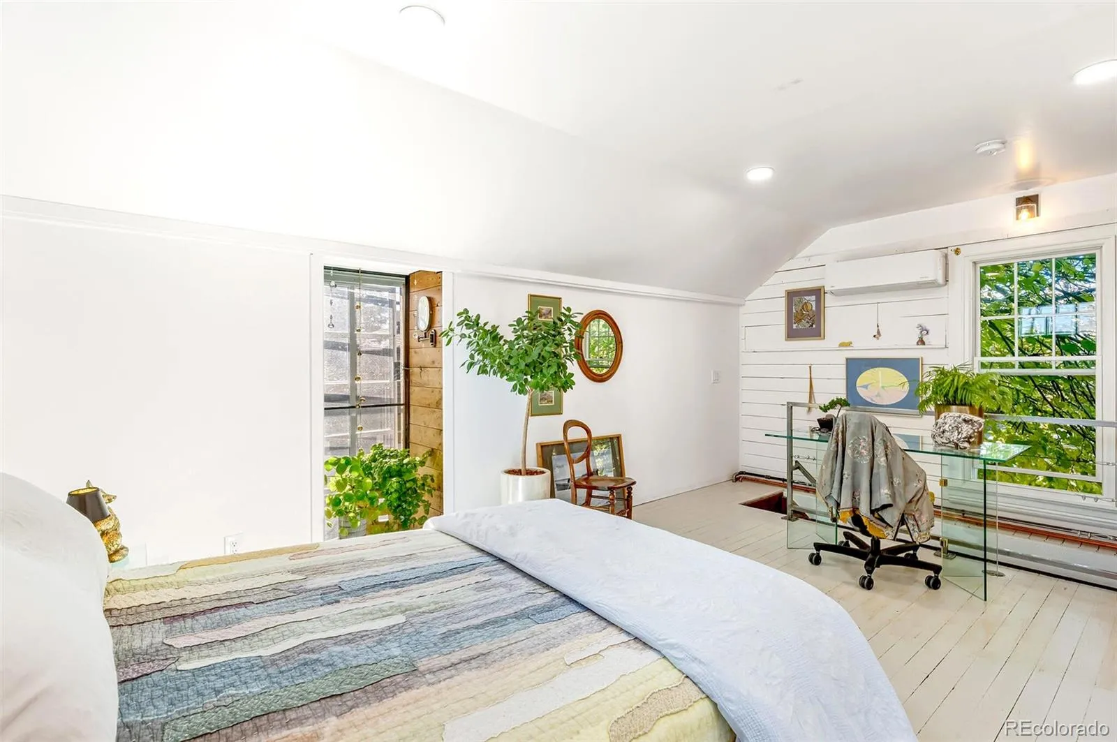 04082026010951 1600 17