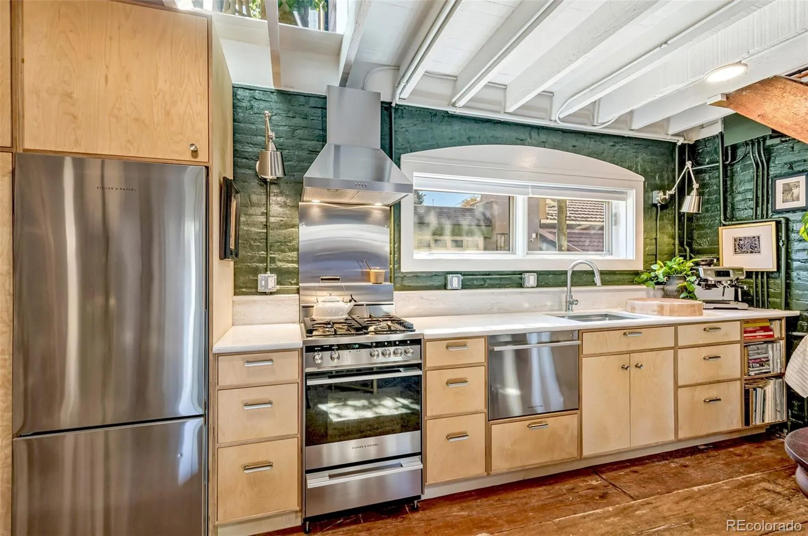 04082026010951 1600 9