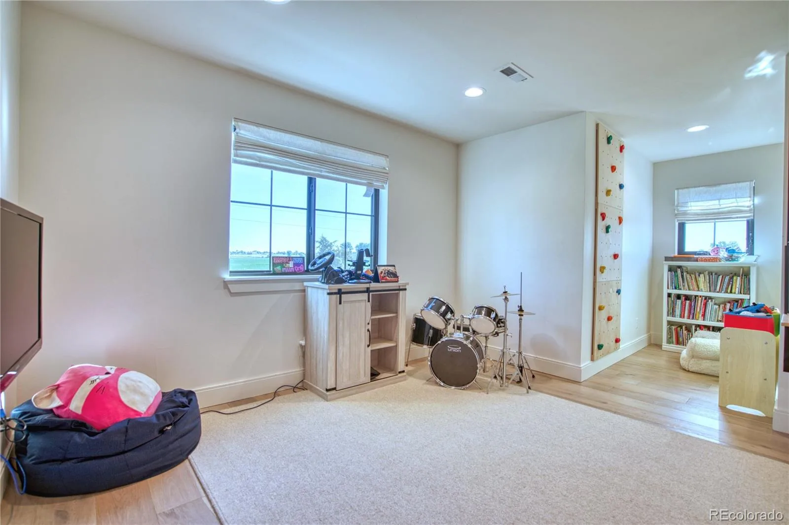 8102 Dreamers Ridge Road Longmont CO 80504 | MLS #REC5674681 08242026153352 1600 29