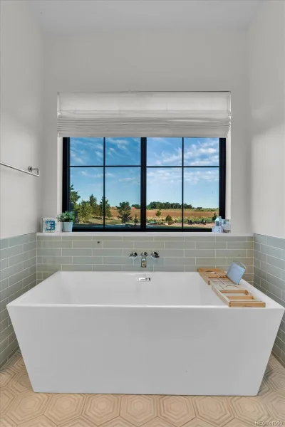 8102 Dreamers Ridge Road Longmont CO 80504 | MLS #REC5674681 08242026153352 800 26