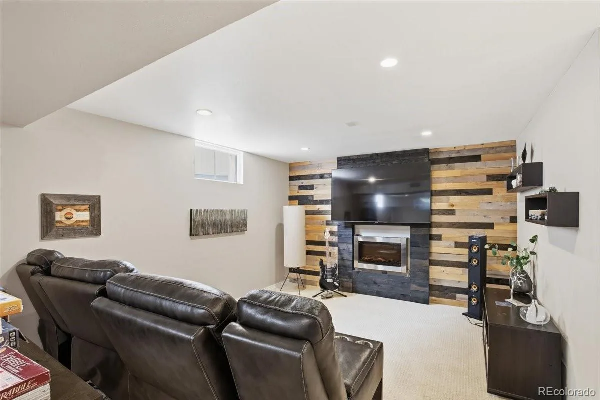 2956 S Fenton Street Denver CO 80227 MLS #REC5676602 07022026173445 1200 21