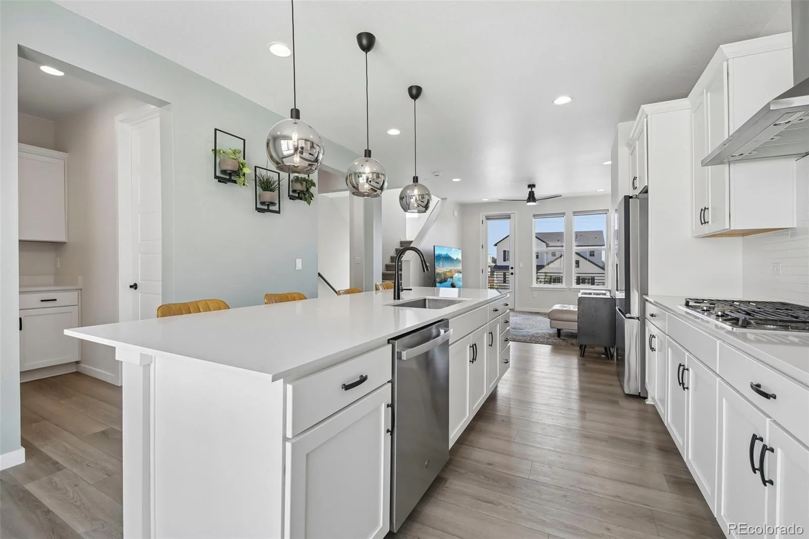 5195 Queen Court Arvada CO 80002 MLS #REC5679645 07032026152338 1600 1