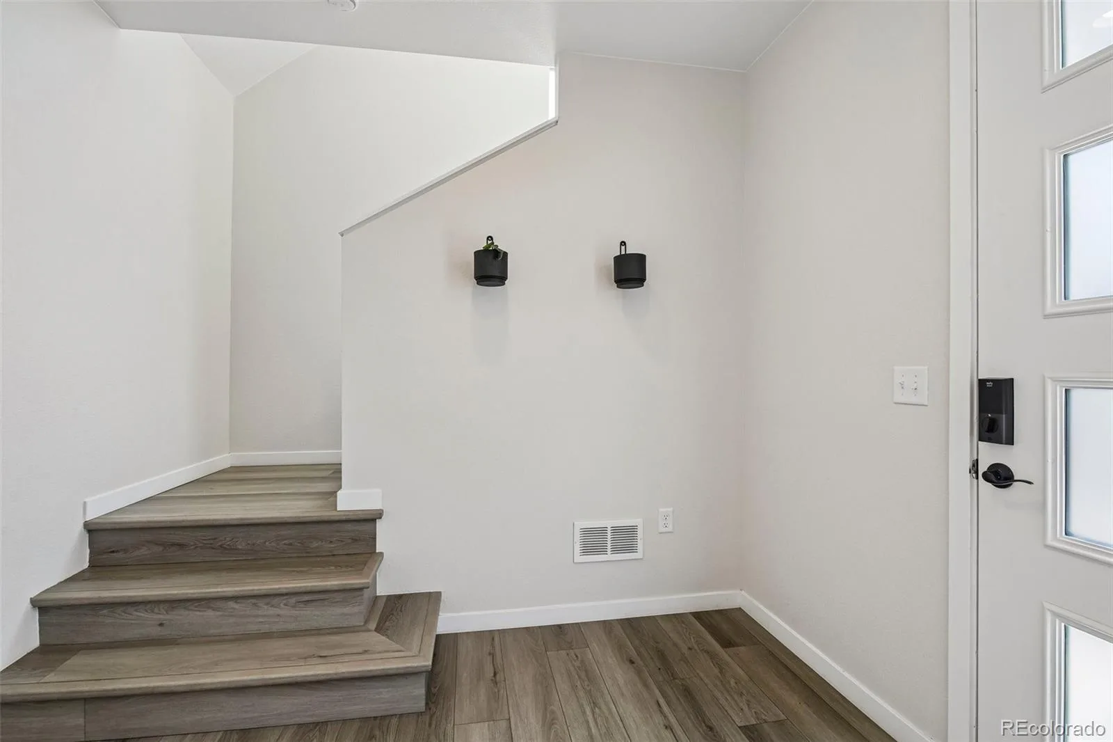 5195 Queen Court Arvada CO 80002 MLS #REC5679645 07032026152338 1600 6